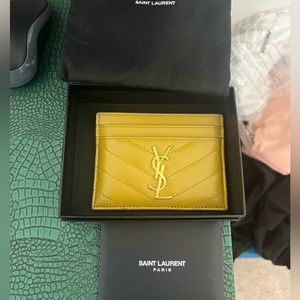 NWT Authentic Saint Laurent chartreuse card holder